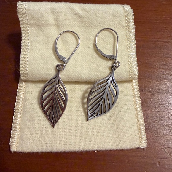 James Avery Jewelry - RETIRED James Avery Sterling Silver Open Leaf Dangle Earrings | Leverback